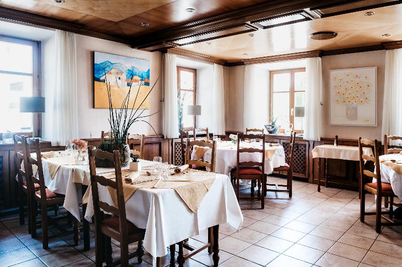 Logis Hotel Au Lion Rouge image