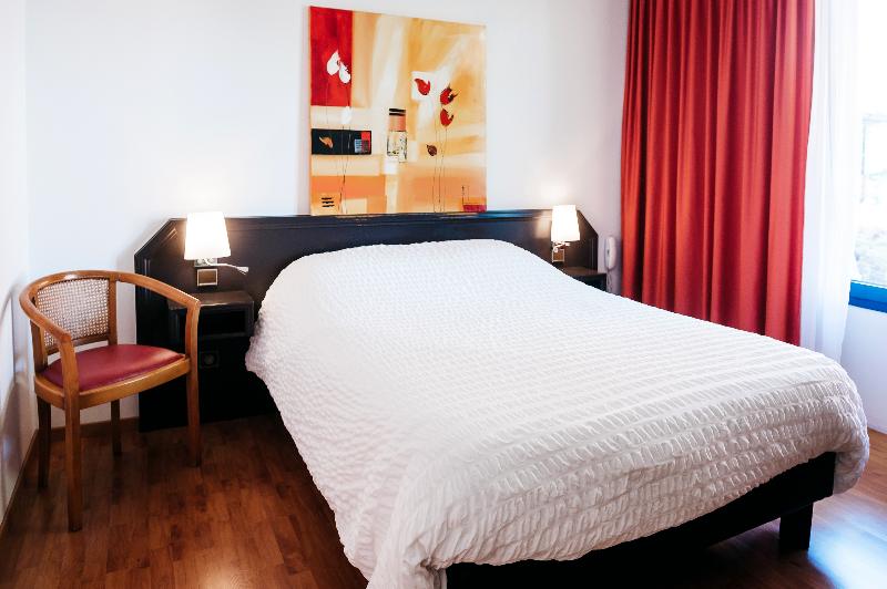 Logis Hotel Au Lion Rouge image