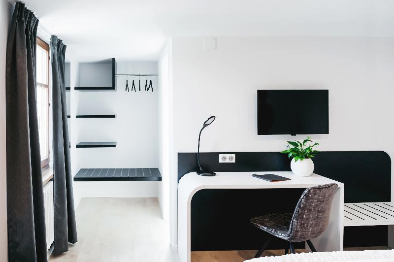 Logis Hotel Au Lion Rouge image