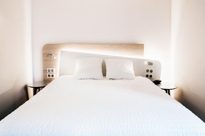 Logis Hotel Au Lion Rouge image