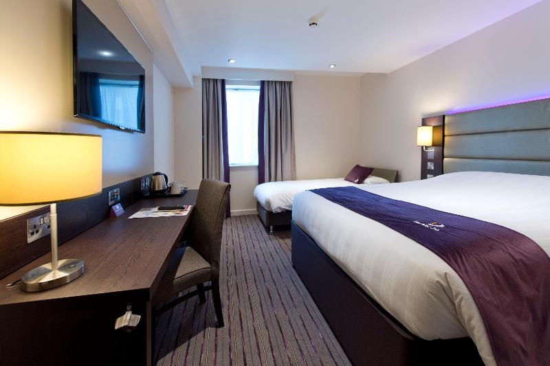 Premier Inn London Southgate image