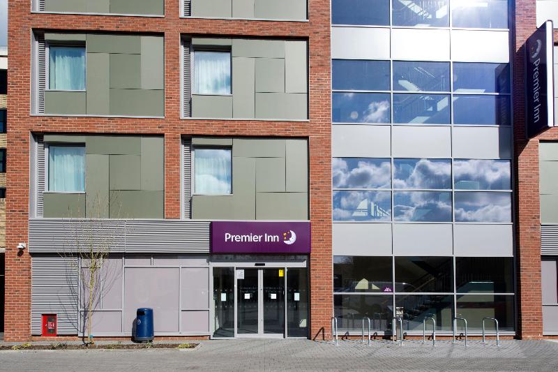 Premier Inn London Southgate image