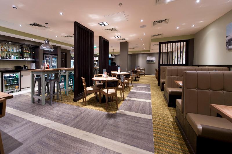Premier Inn London Southgate image