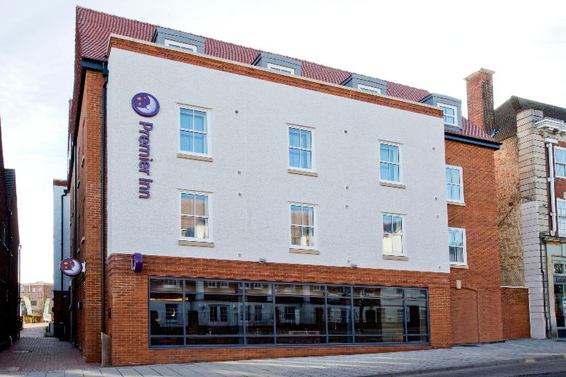 Premier Inn Letchworth Garden City image