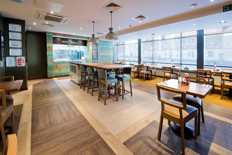 Premier Inn Letchworth Garden City image