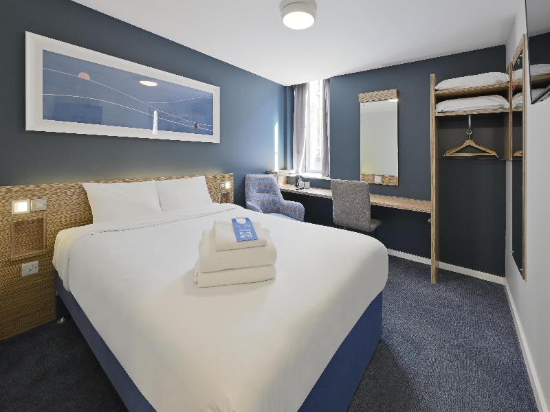 Travelodge London Barking image