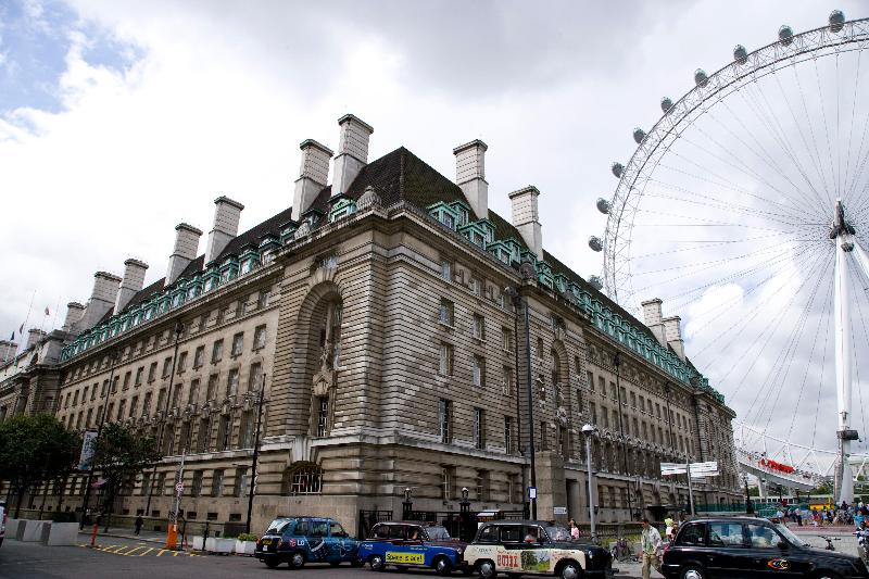 Premier Inn London County Hall image
