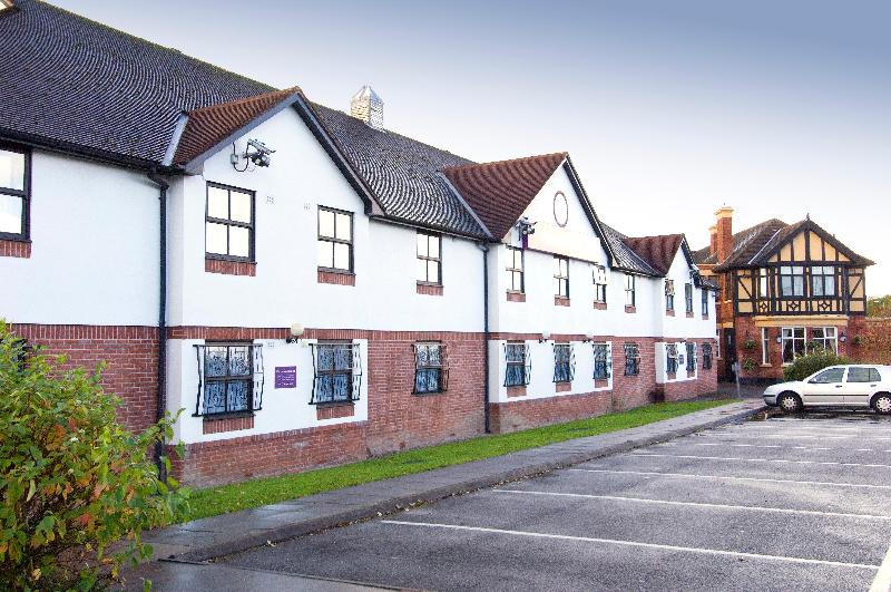 Premier Inn Manchester Airport Heald Green image