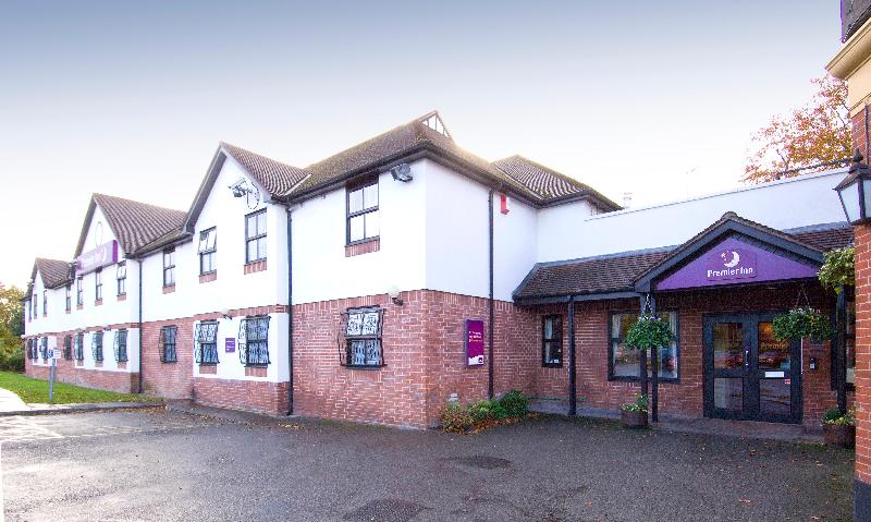 Premier Inn Manchester Airport Heald Green image
