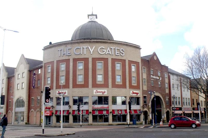 Premier Inn Swansea City Centre