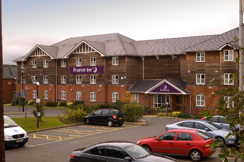 Premier Inn Isle Of Wight - Newport image