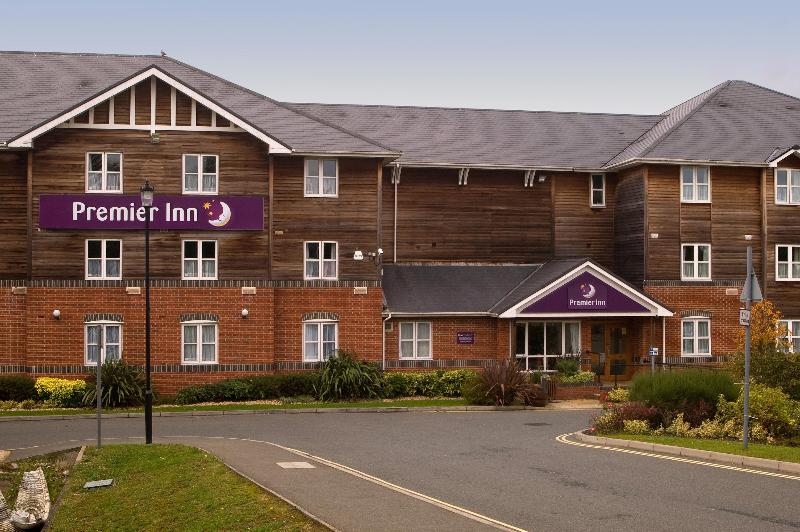 Premier Inn Isle Of Wight - Newport image