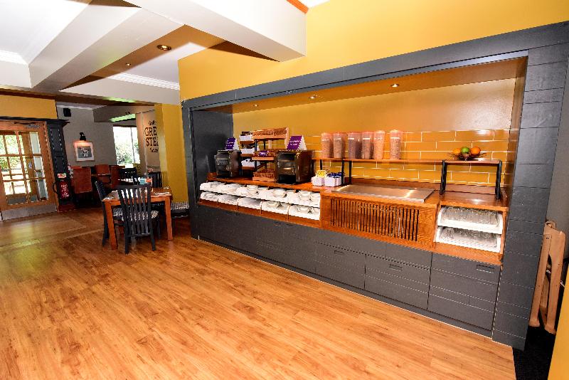Premier Inn Isle Of Wight - Newport image