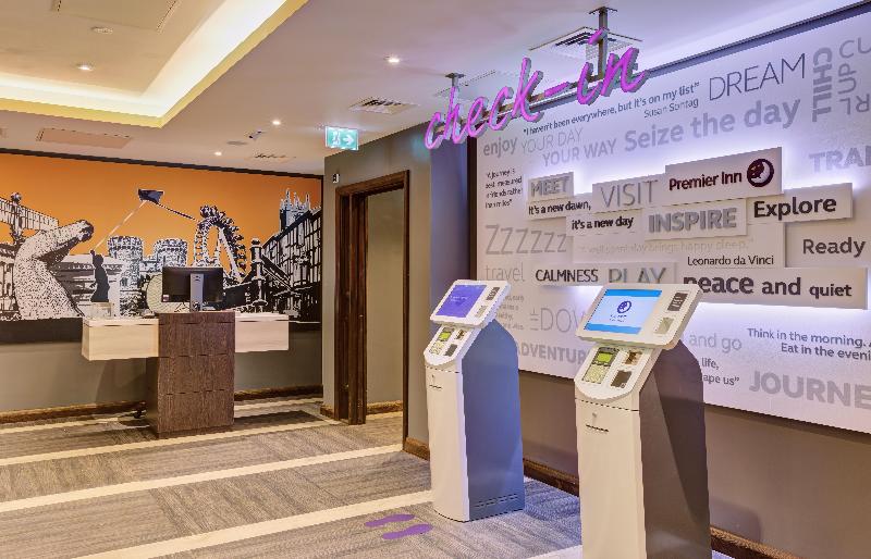 Premier Inn Horsham Town Centre image