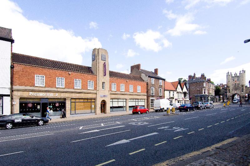 Premier Inn York City - Blossom St North image