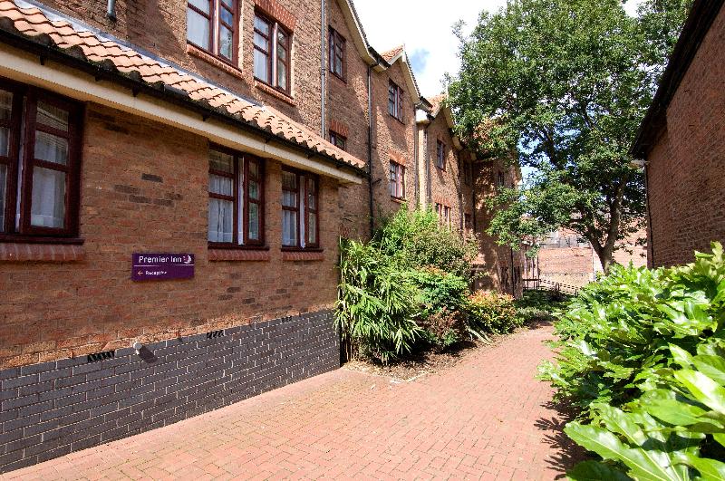 Premier Inn York City - Blossom St North image