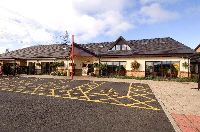 Premier Inn Blackburn South - M65 J4