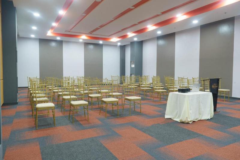 Go Hotels Plus Tuguegarao image