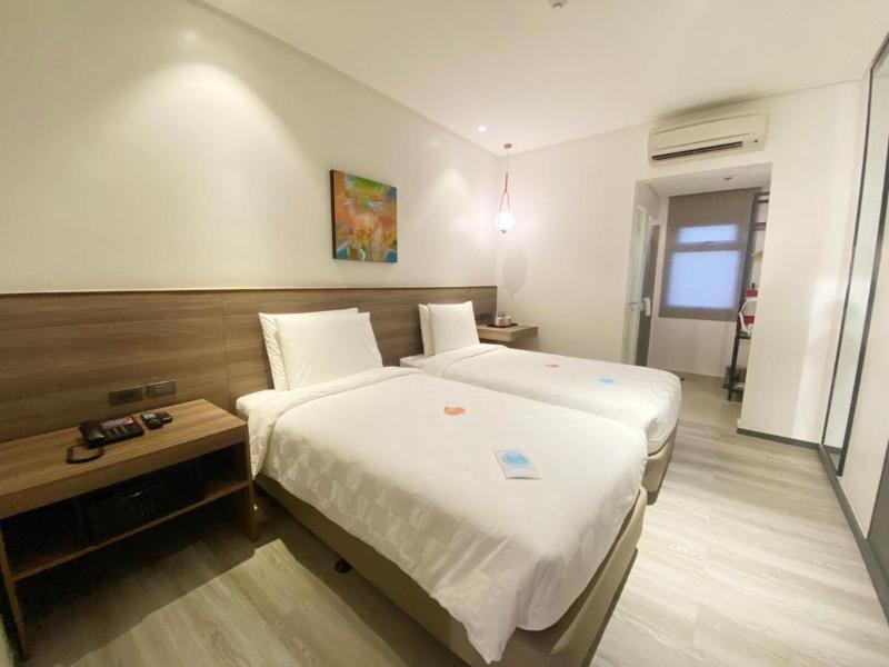 Go Hotels Plus Tuguegarao image