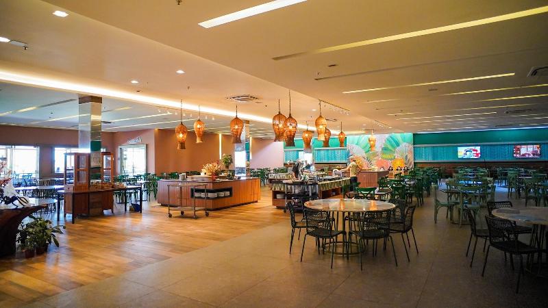 Hot Beach Suites image
