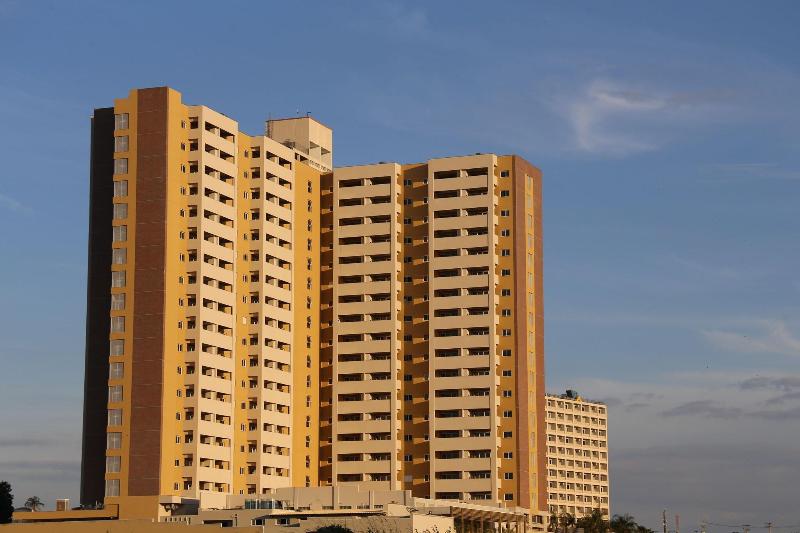 Hot Beach Suites image