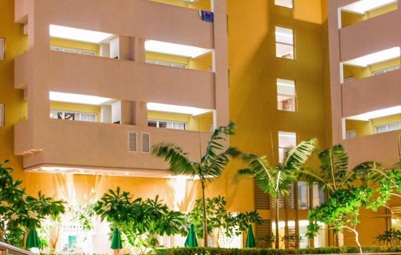 Hot Beach Suites image
