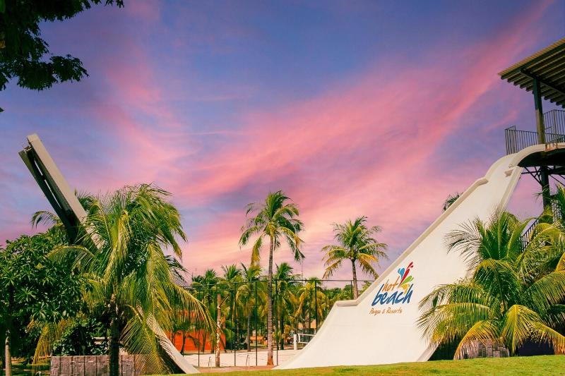 Hot Beach Suites image