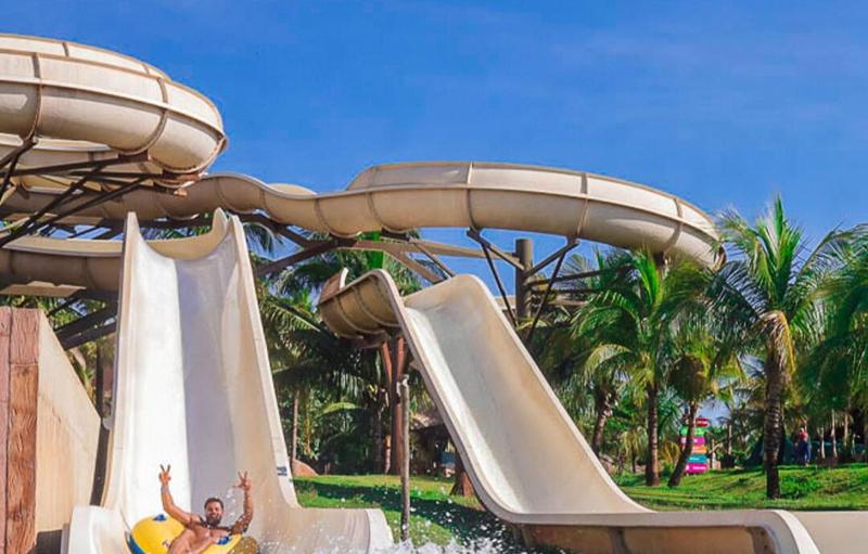 Hot Beach Suites image