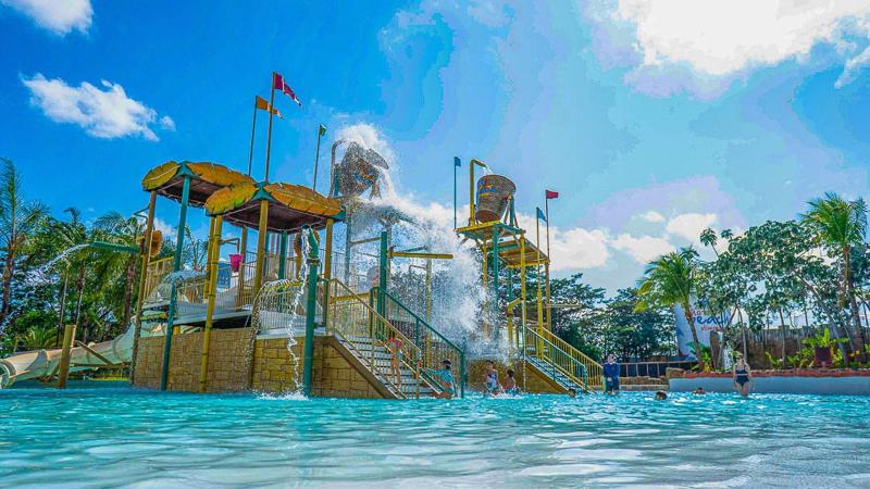 Hot Beach Suites image
