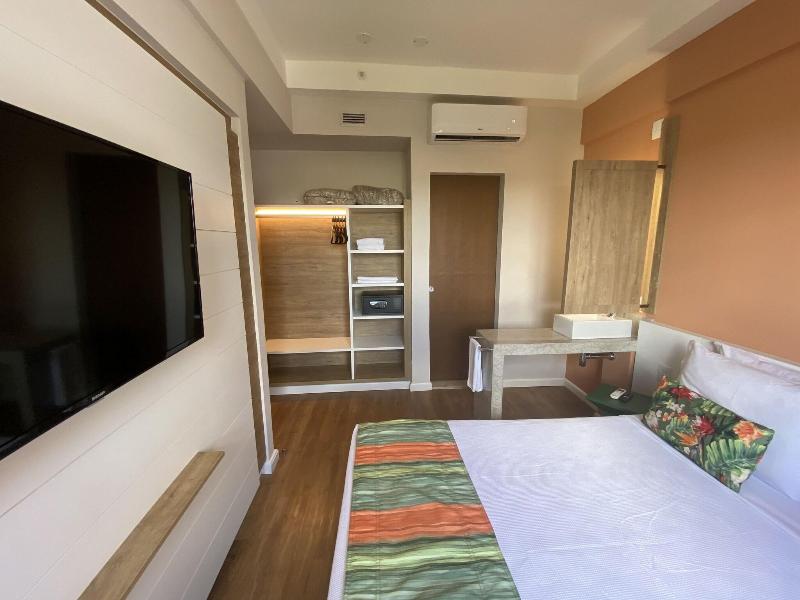 Hot Beach Suites image