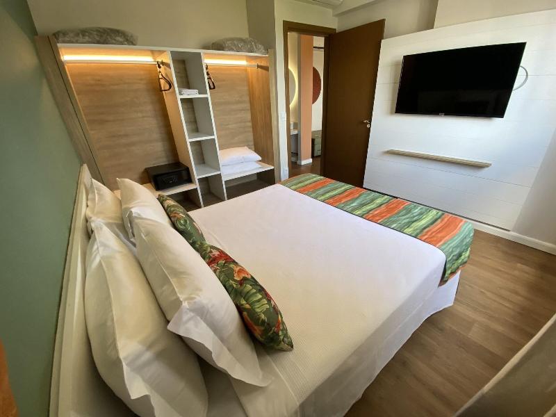 Hot Beach Suites image