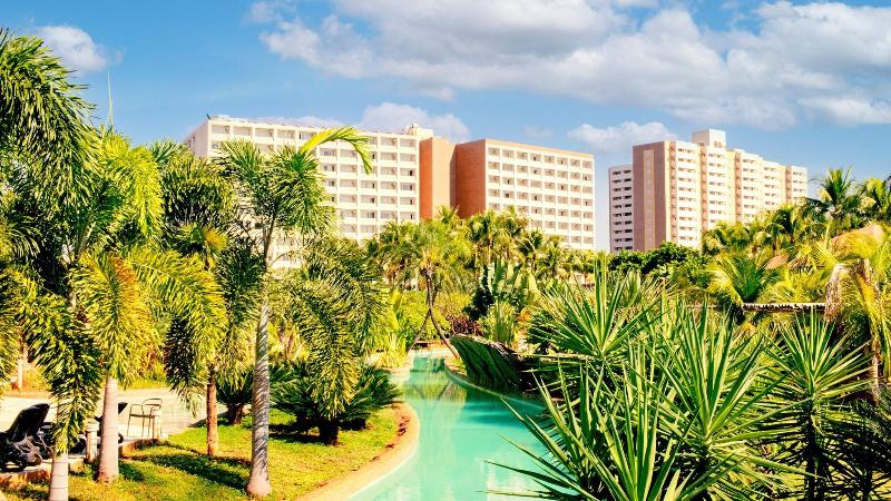 Hot Beach Suites image