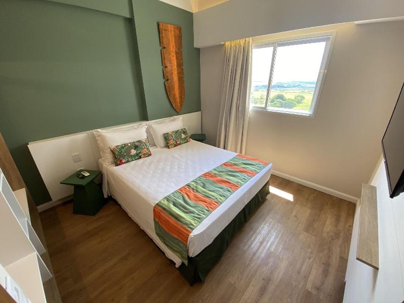 Hot Beach Suites image