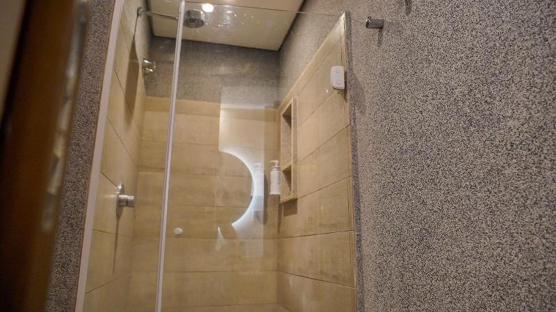 Hot Beach Suites image
