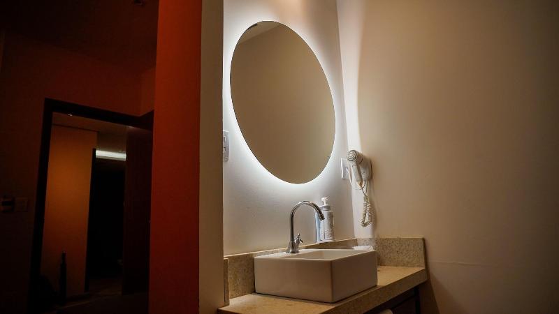 Hot Beach Suites image