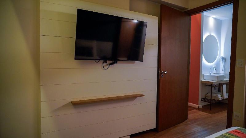 Hot Beach Suites image