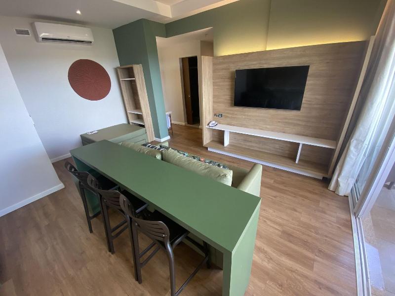 Hot Beach Suites image