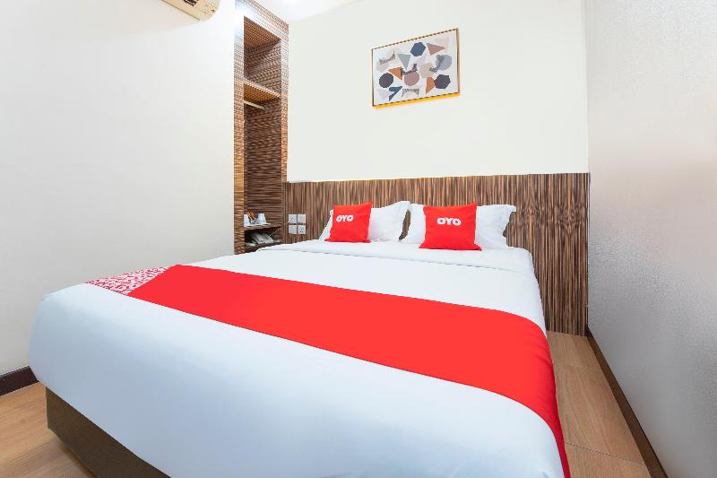 Capital O 90447 Hotel Ezzyhome Kebun Teh image