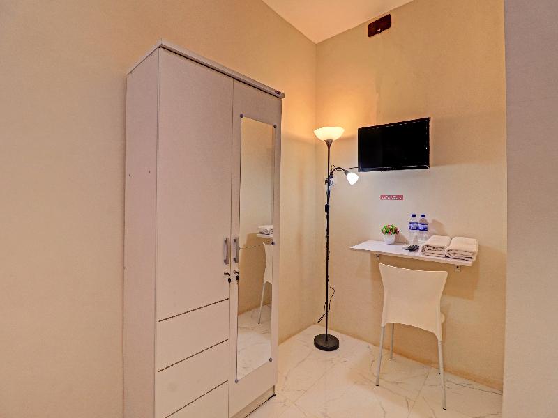 Steze Guesthouse Syariah Telanaipura by ZUZU image