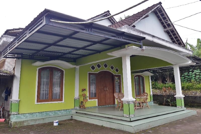 OYO Homes 91083 Desa Wisata Plosokuning Syariah