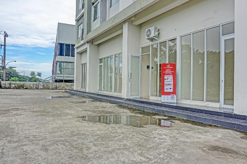 OYO 91139 Skyland Bogorienze Apartment