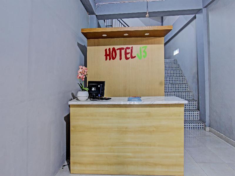 OYO 91210 Hotel J3 image
