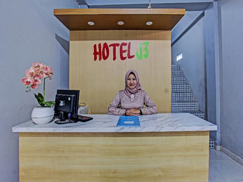 OYO 91210 Hotel J3 image