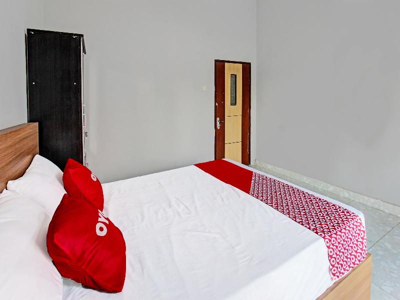 OYO 91210 Hotel J3 image
