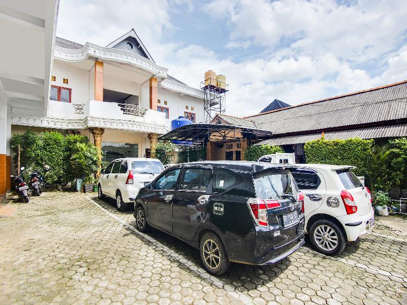 OYO 91063 Kost Bunga