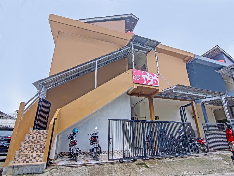 OYO 91268 Homestay Bu Erma Syariah