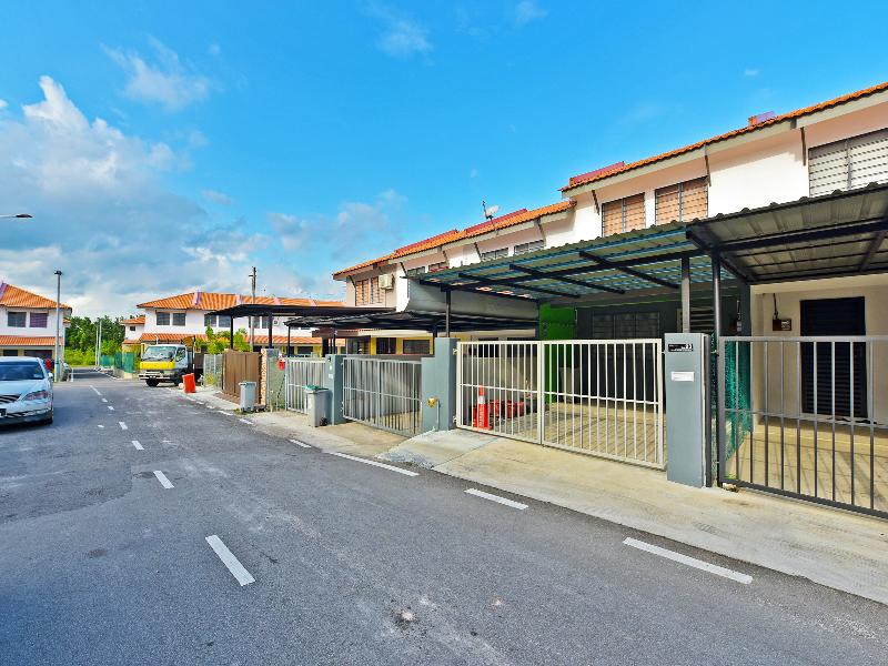 OYO 90493 JL Homestay