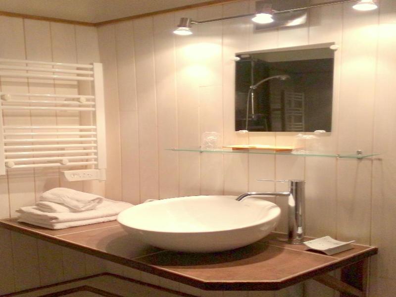 Logis Auberge la Barguillere image
