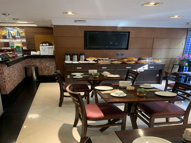 Glória Plaza Hotel image