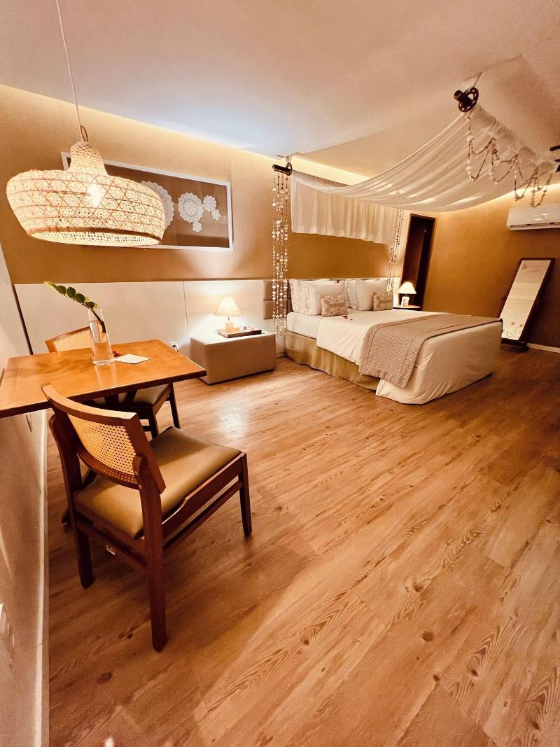 Dolphin Hotel image